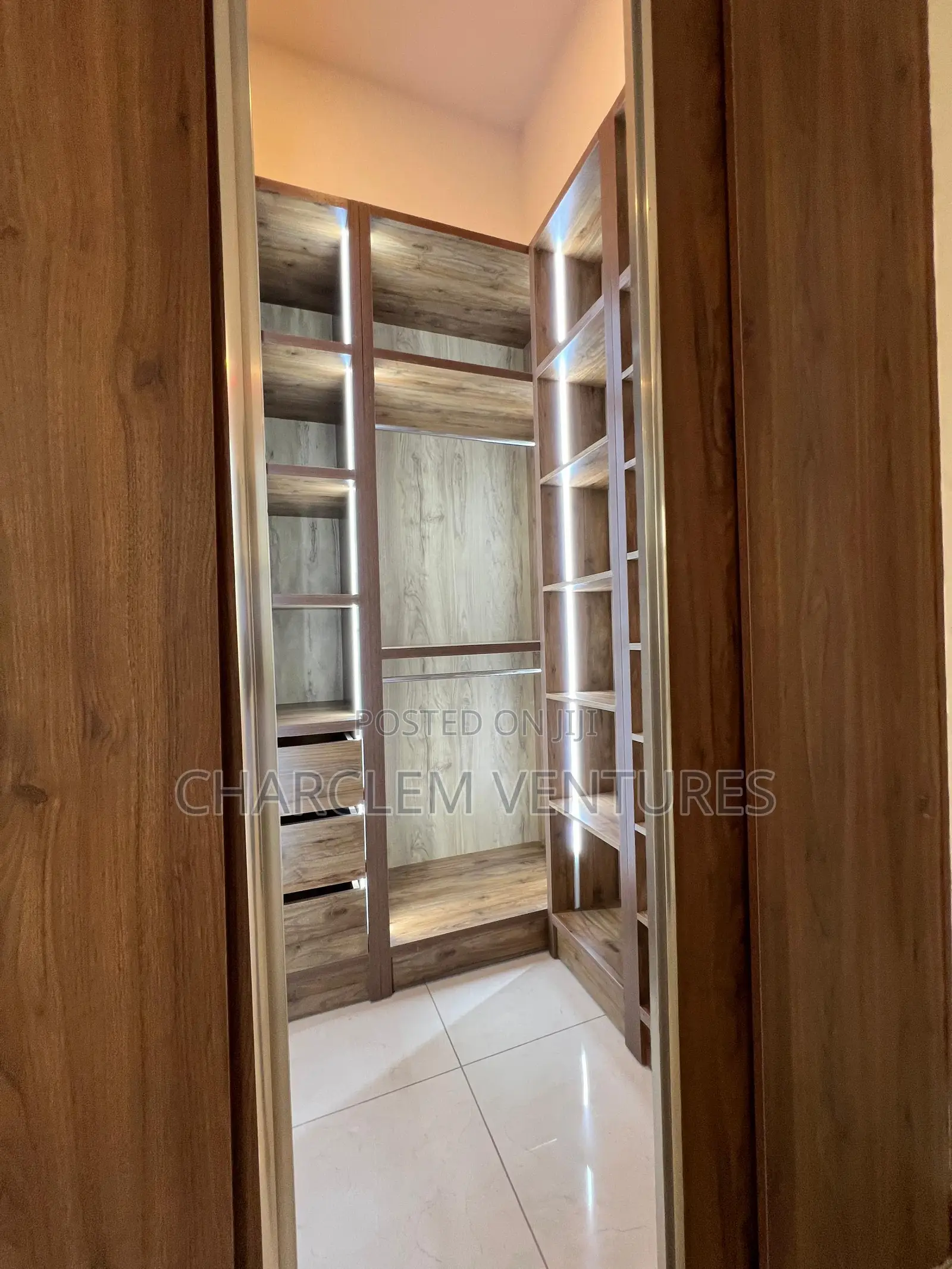 5bdrm House in Charclem Ventures, Accra Metropolitan for sale