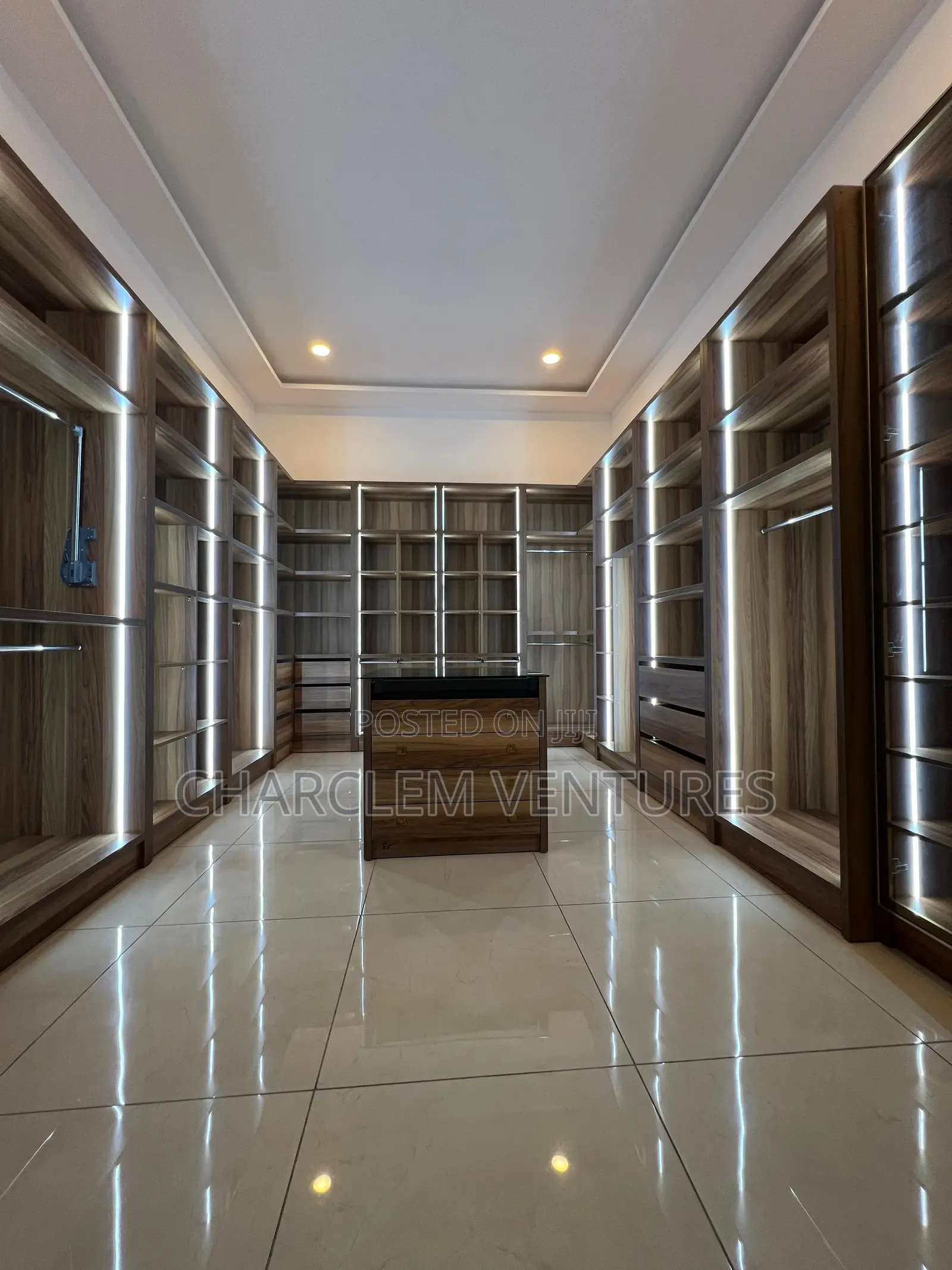 5bdrm House in Charclem Ventures, Accra Metropolitan for sale
