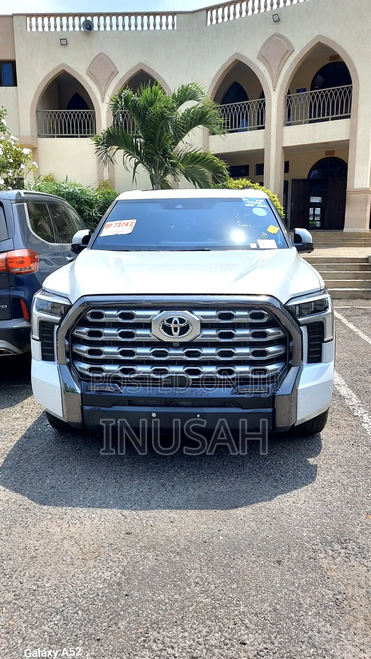 Toyota Tundra Platinum 2022 White
