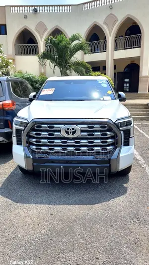 Toyota Tundra Platinum 2022 White