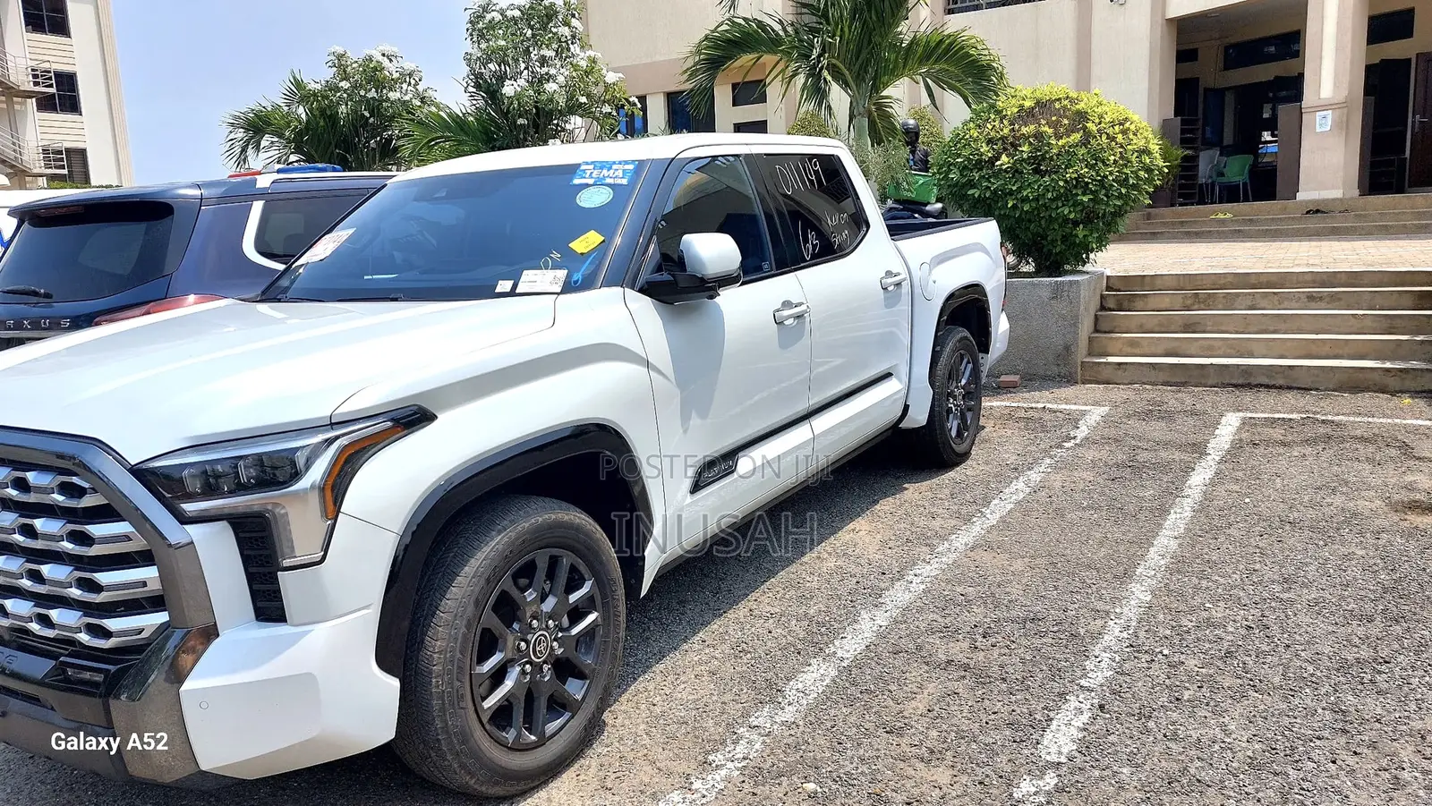 Toyota Tundra Platinum 2022 White