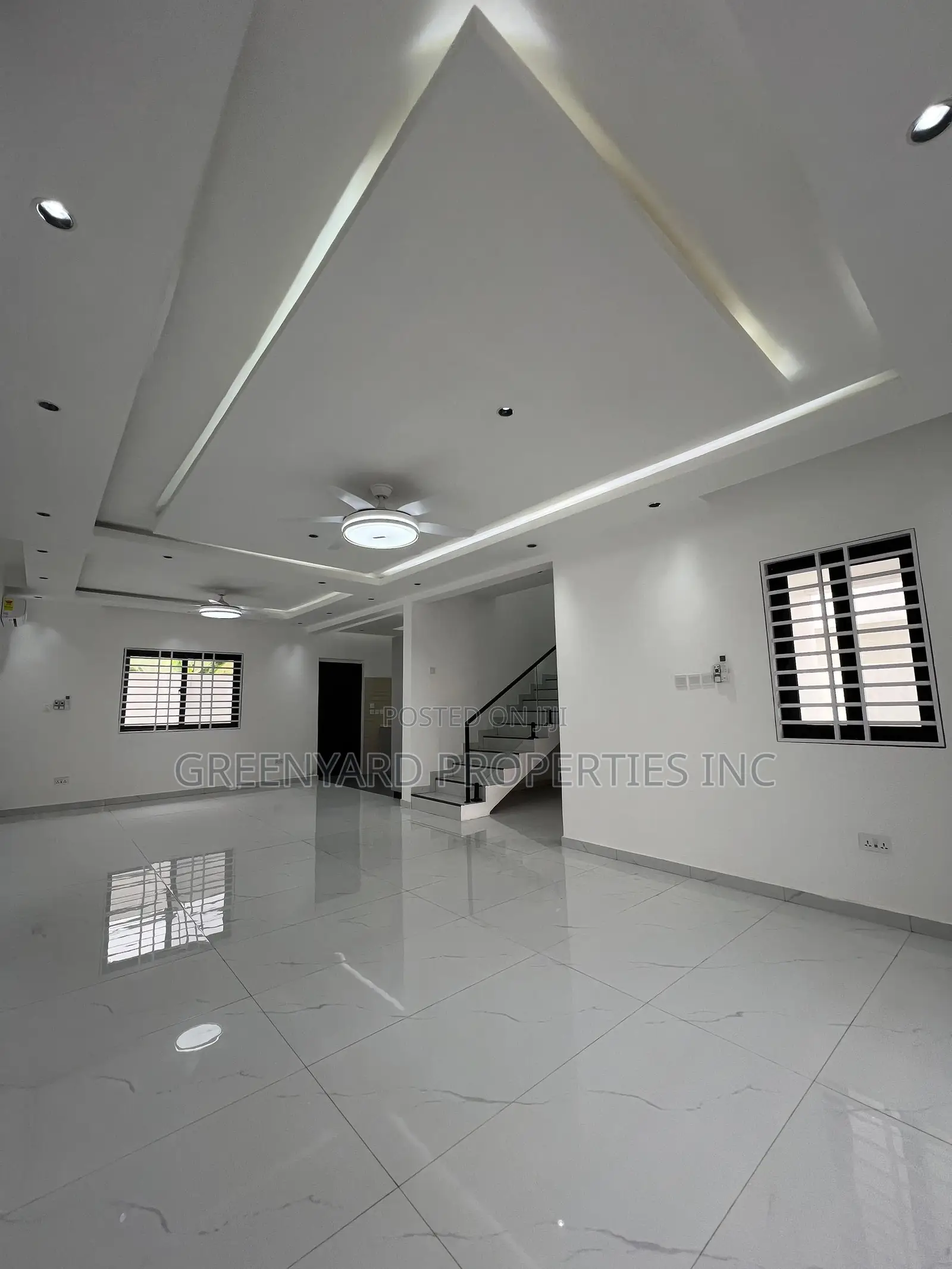 3bdrm Townhouse/Terrace in West Trasacco, Adjiriganor for sale