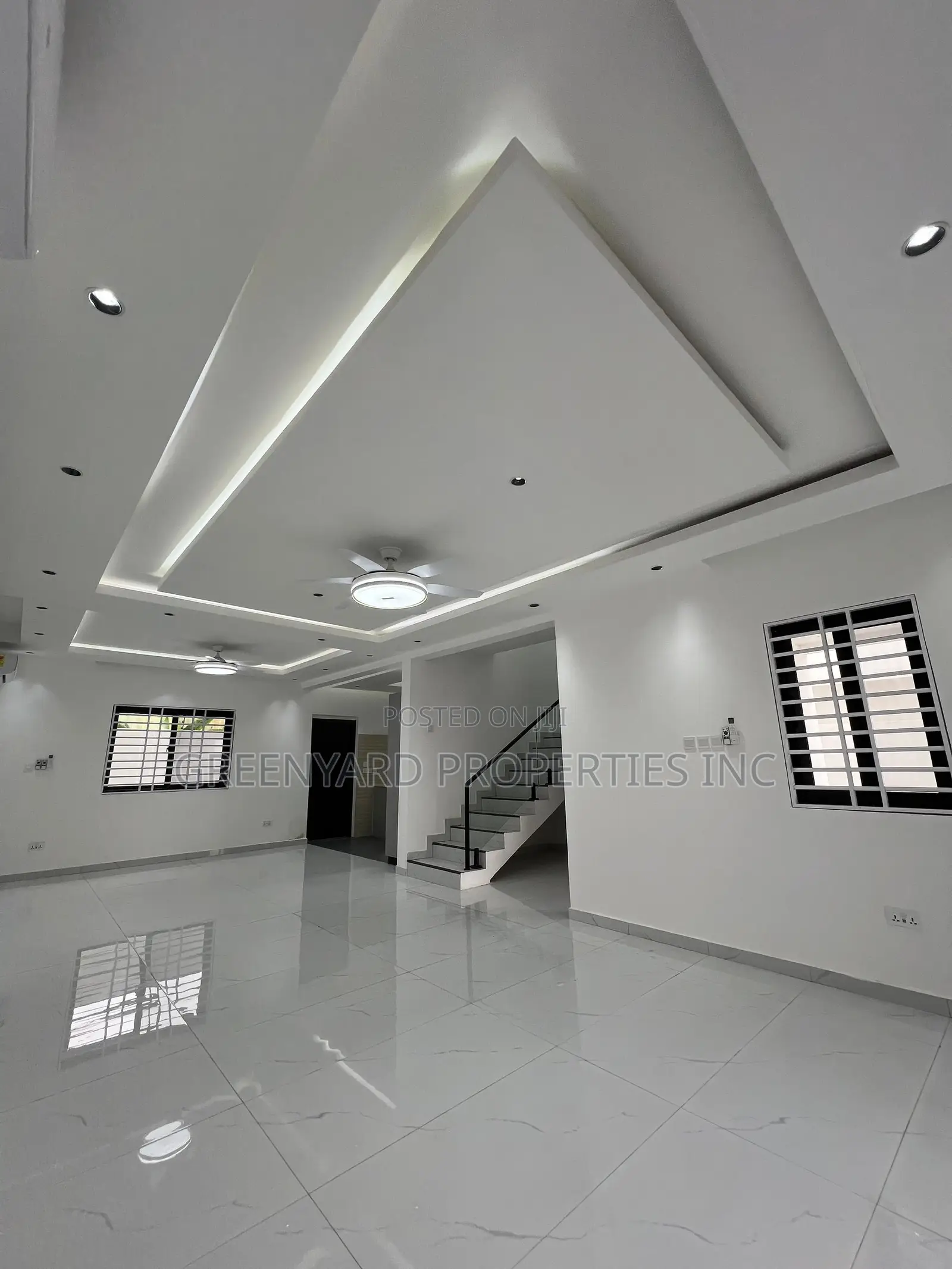 3bdrm Townhouse/Terrace in West Trasacco, Adjiriganor for sale
