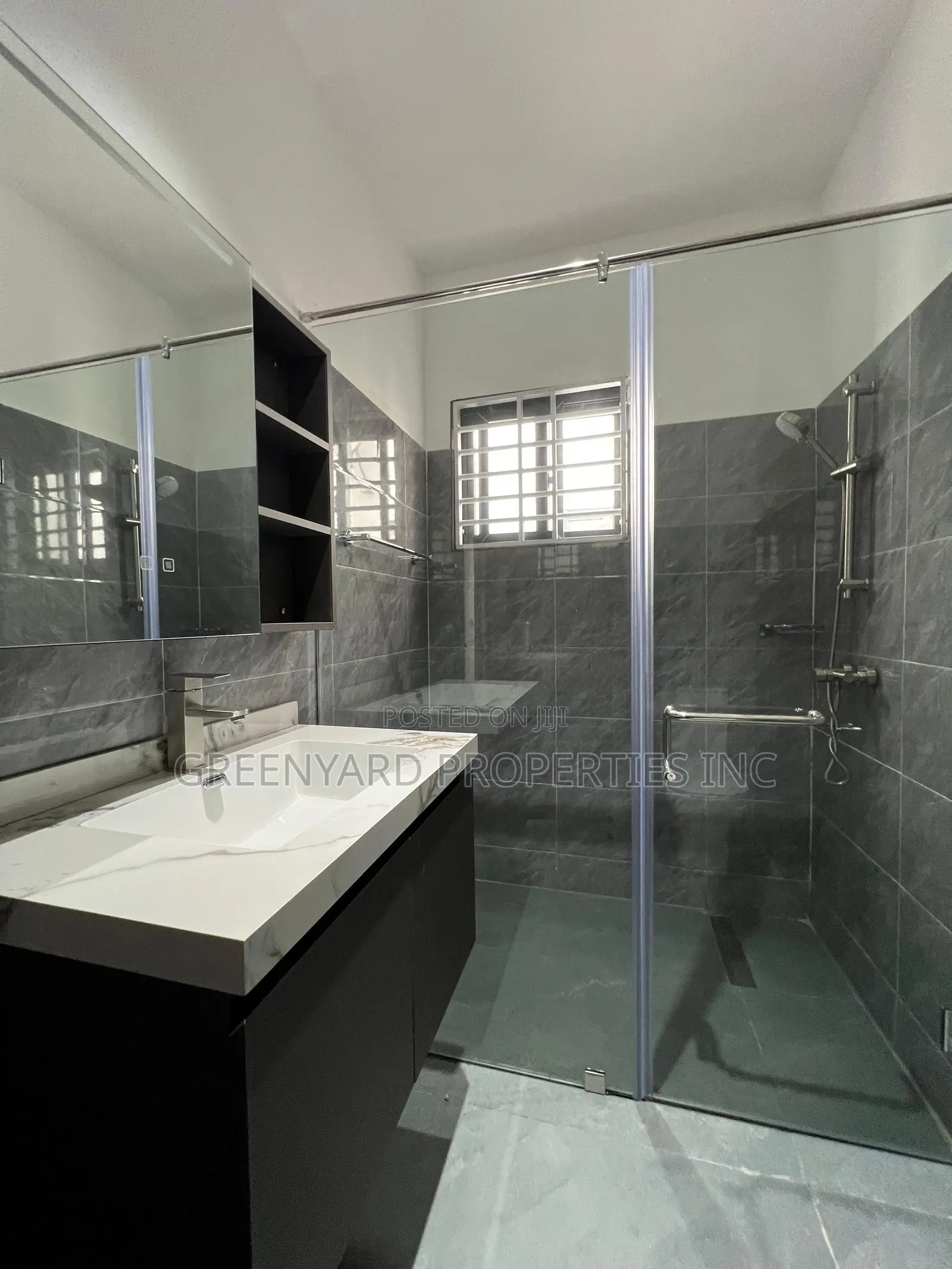 3bdrm Townhouse/Terrace in West Trasacco, Adjiriganor for sale