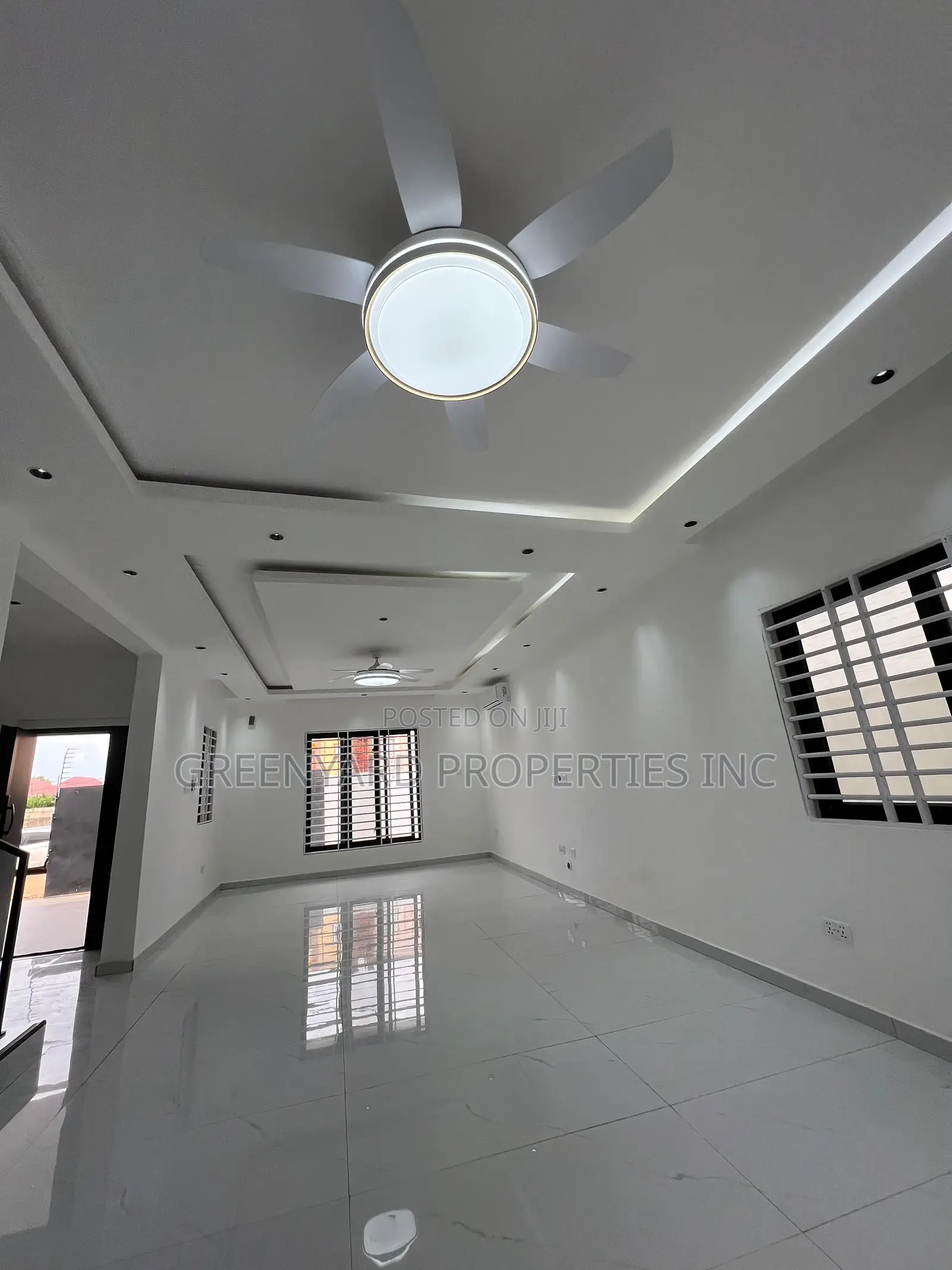 3bdrm Townhouse/Terrace in West Trasacco, Adjiriganor for sale