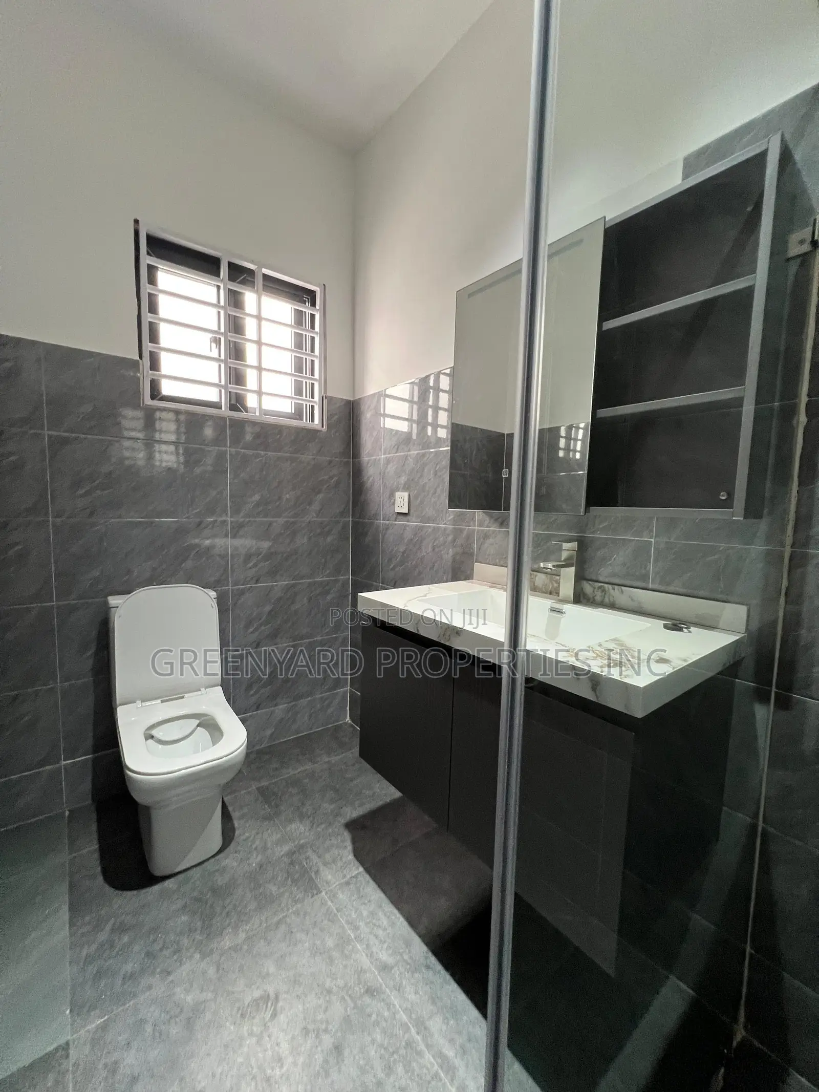 3bdrm Townhouse/Terrace in West Trasacco, Adjiriganor for sale