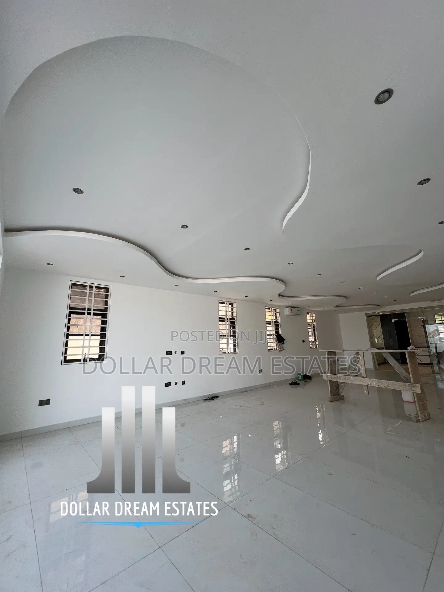 4bdrm Duplex in Ashaley Botwe for sale