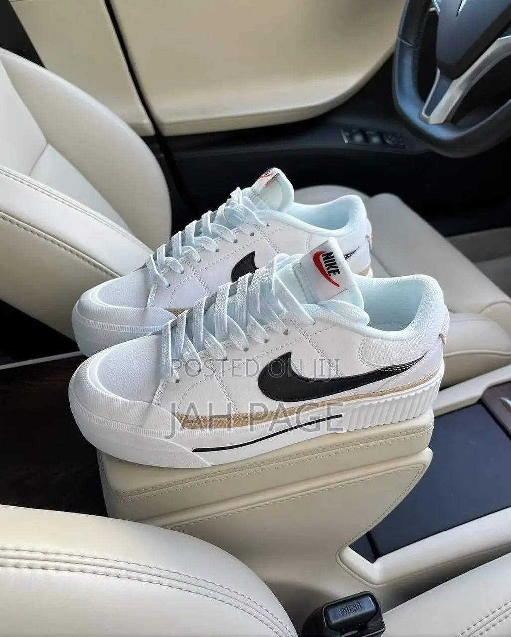 Nike Court Legacy Lift Sneakers