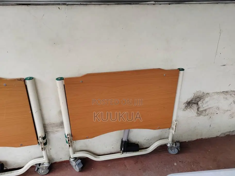 Cura || Supreme Electric Hospital Bed