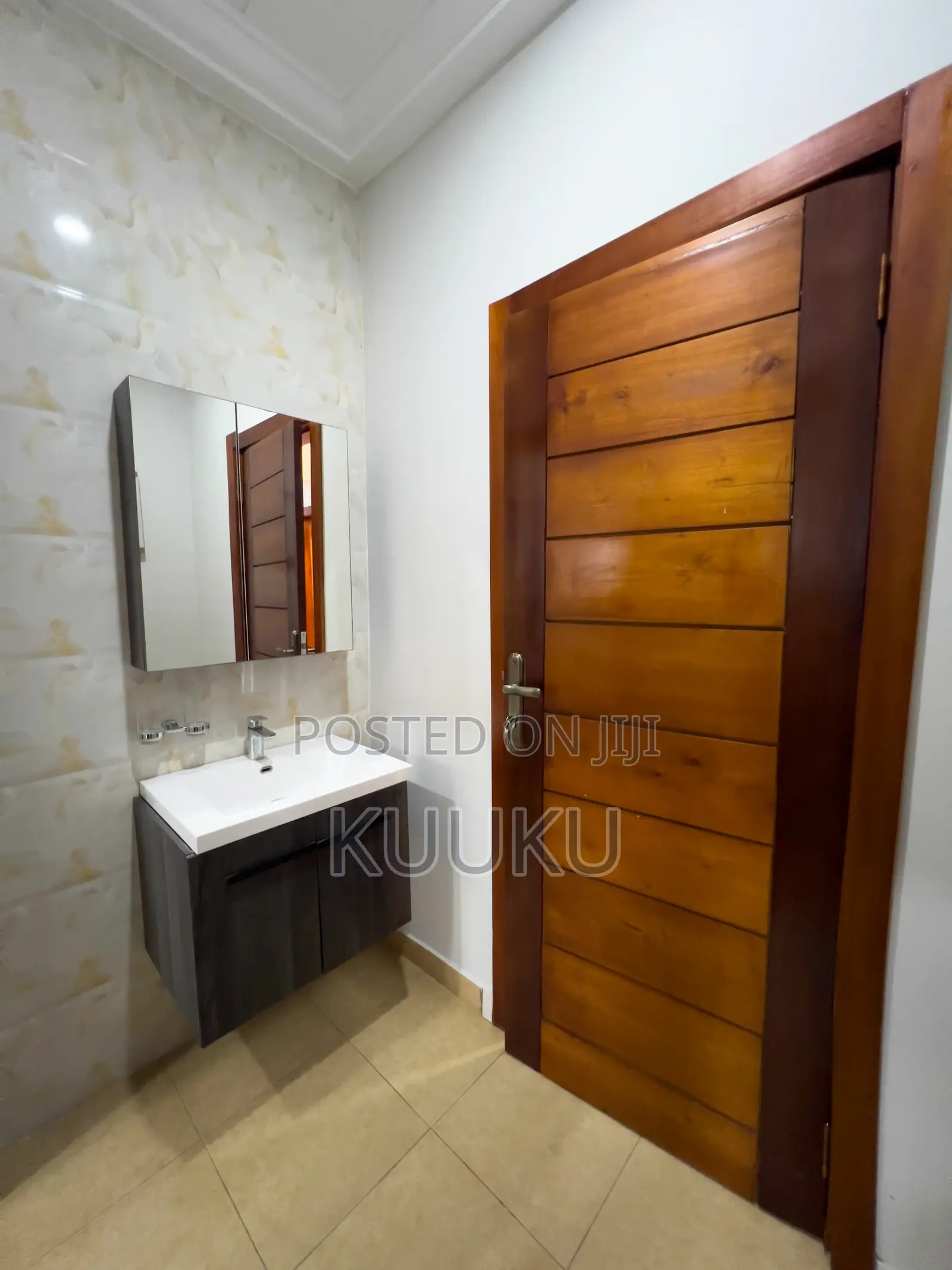 Furnished 3bdrm House in Ghana Flag for rent