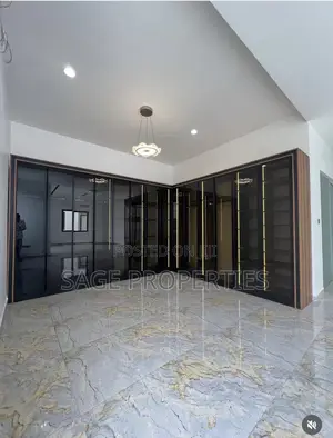 5bdrm Duplex in American House for sale