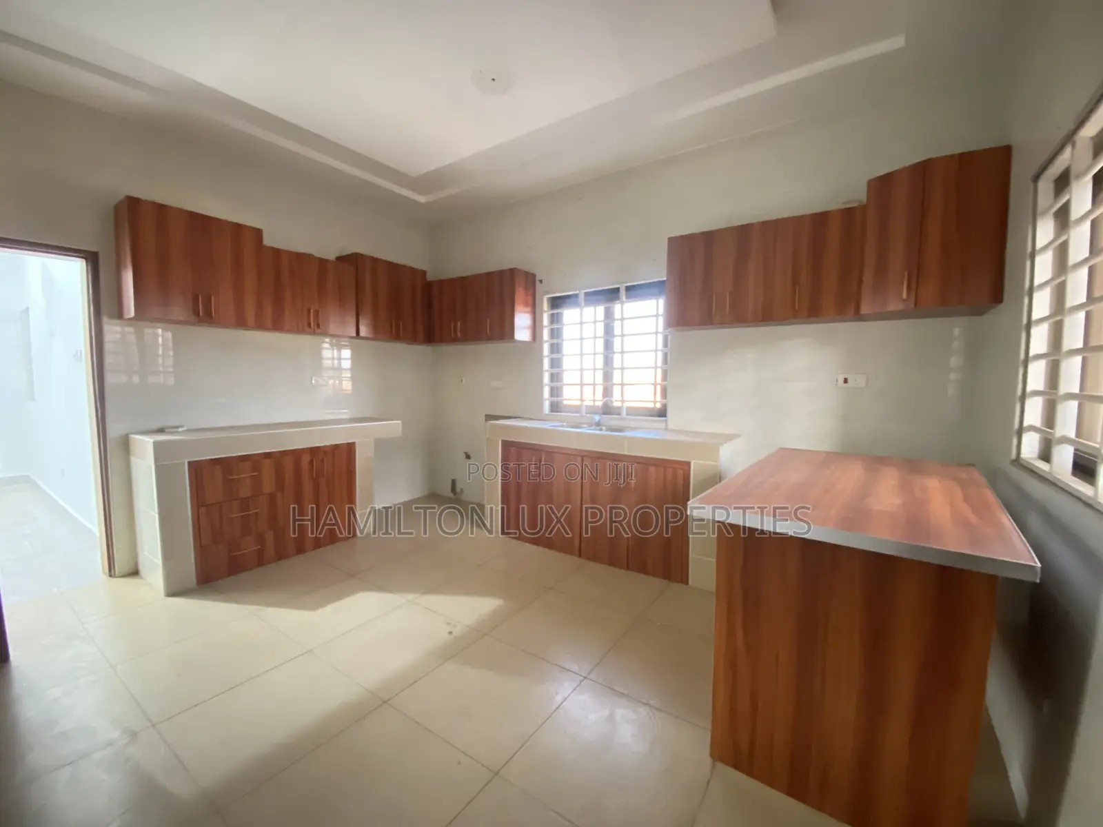 2bdrm Apartment in Botwe School for rent