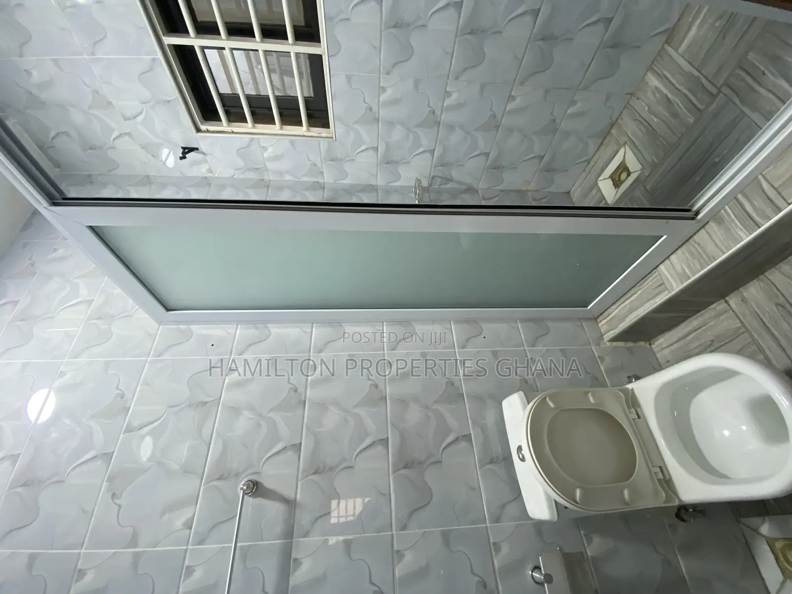 2bdrm Apartment in Botwe School for rent