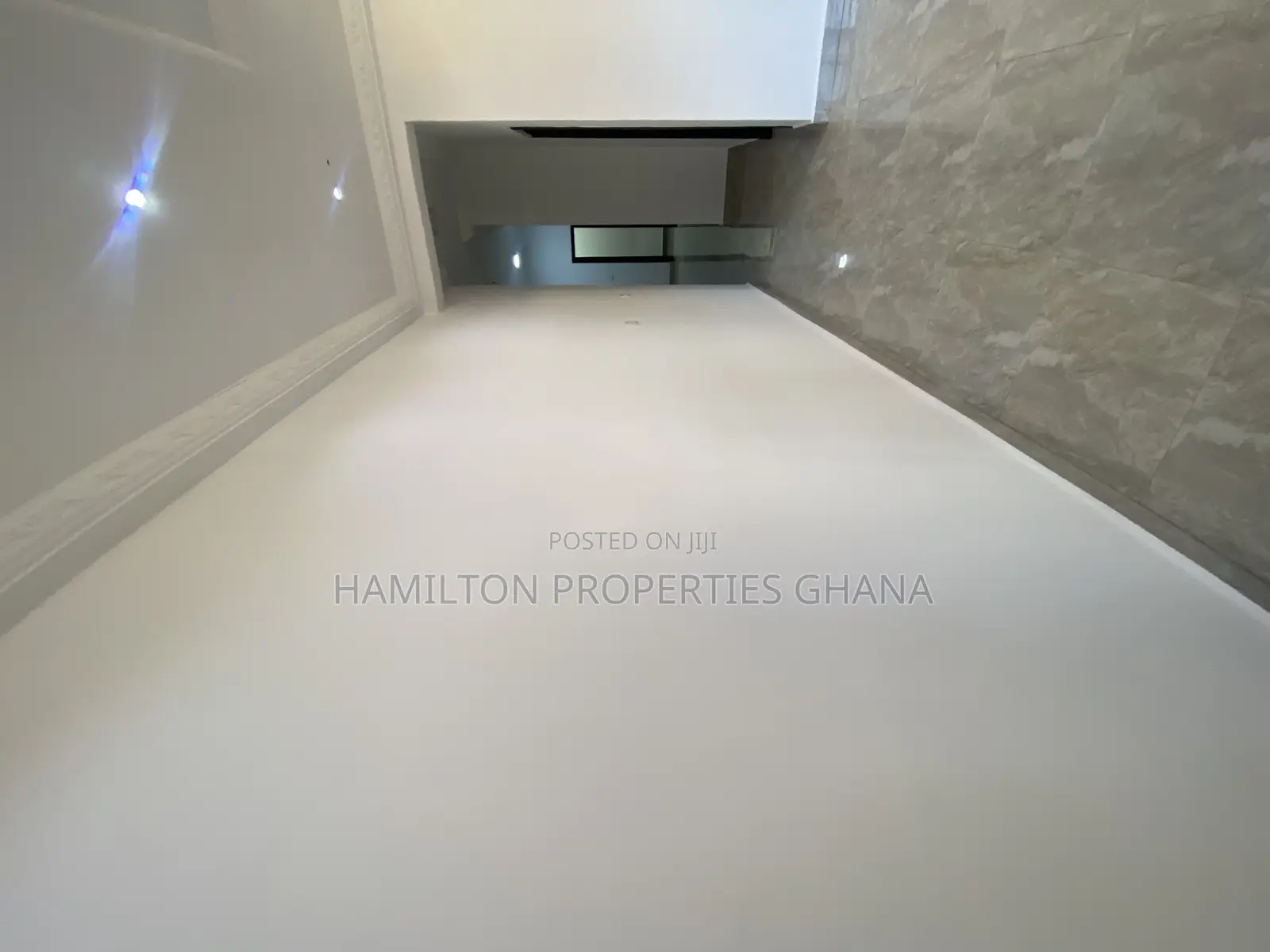 2bdrm Apartment in Botwe School for rent