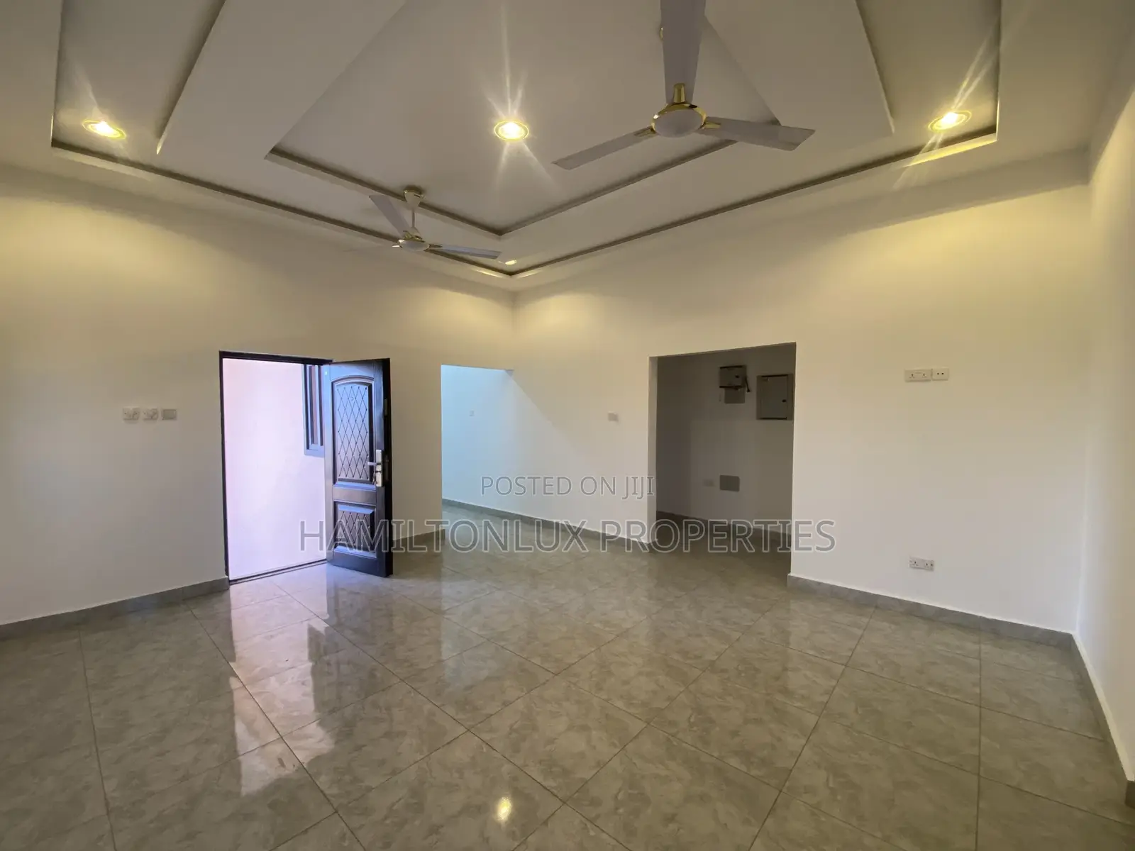 2bdrm Apartment in Botwe School for rent