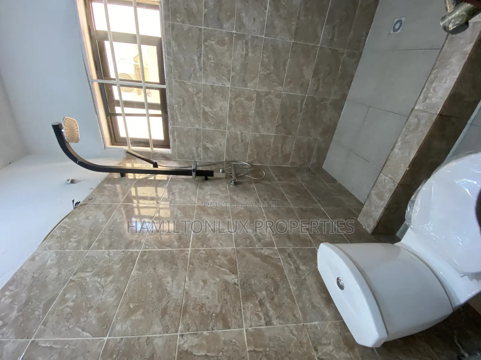 2bdrm Apartment in Adjiringanor, Otano for rent