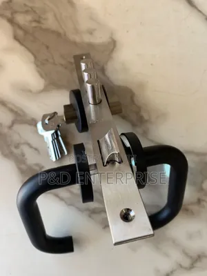 Quality Security Door Lock With Separate Handles.