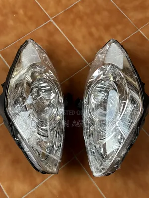 Hyundai H-1 Headlights
