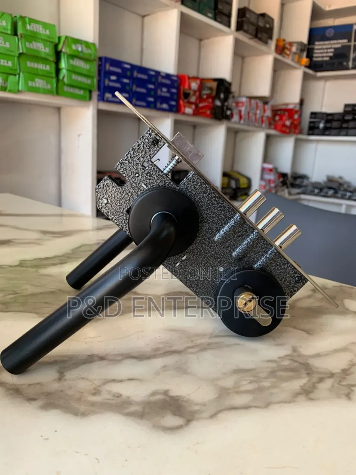 Quality Wooden Door Lock With Black Separate Handle.