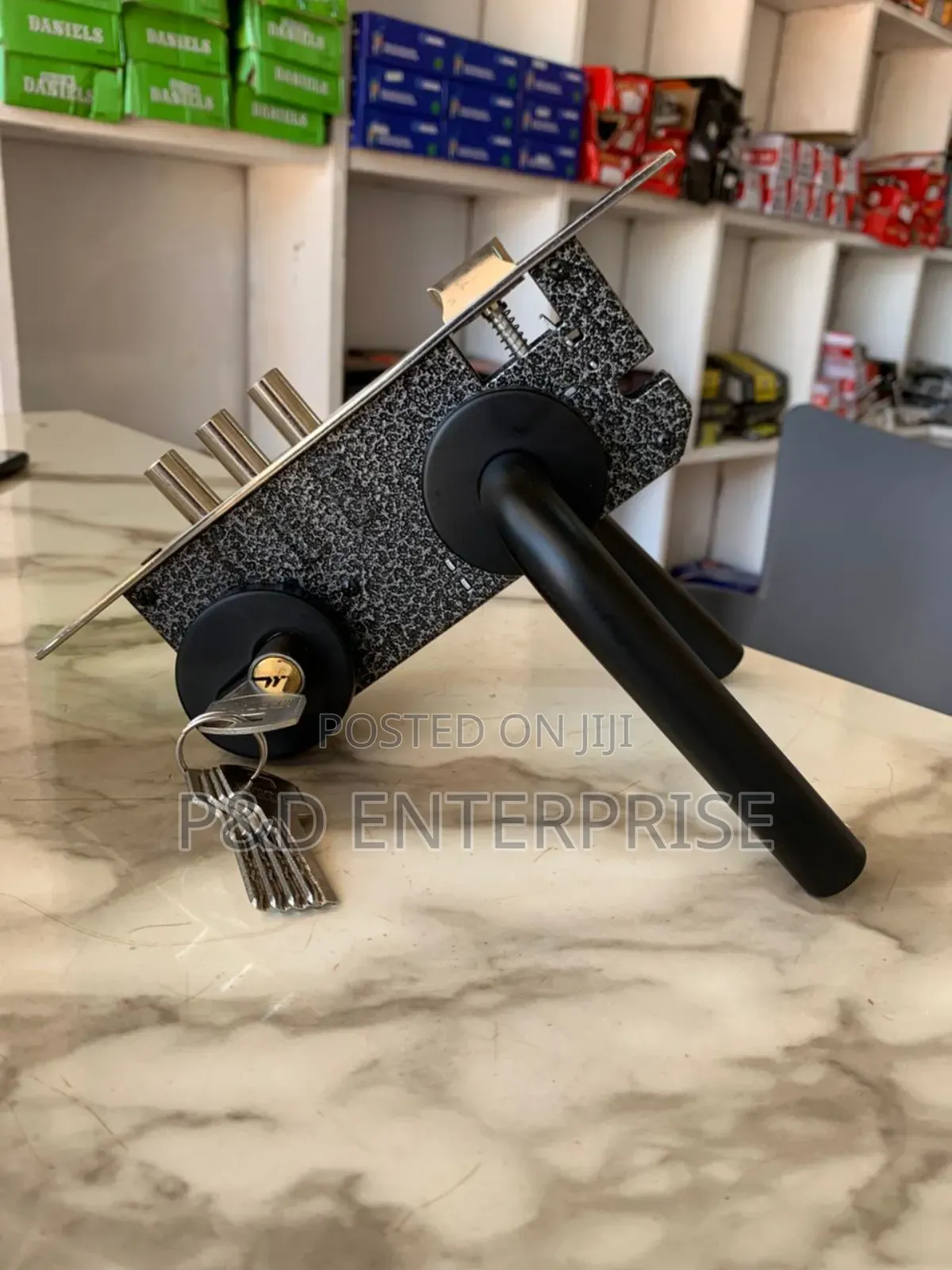 Quality Wooden Door Lock With Black Separate Handle.