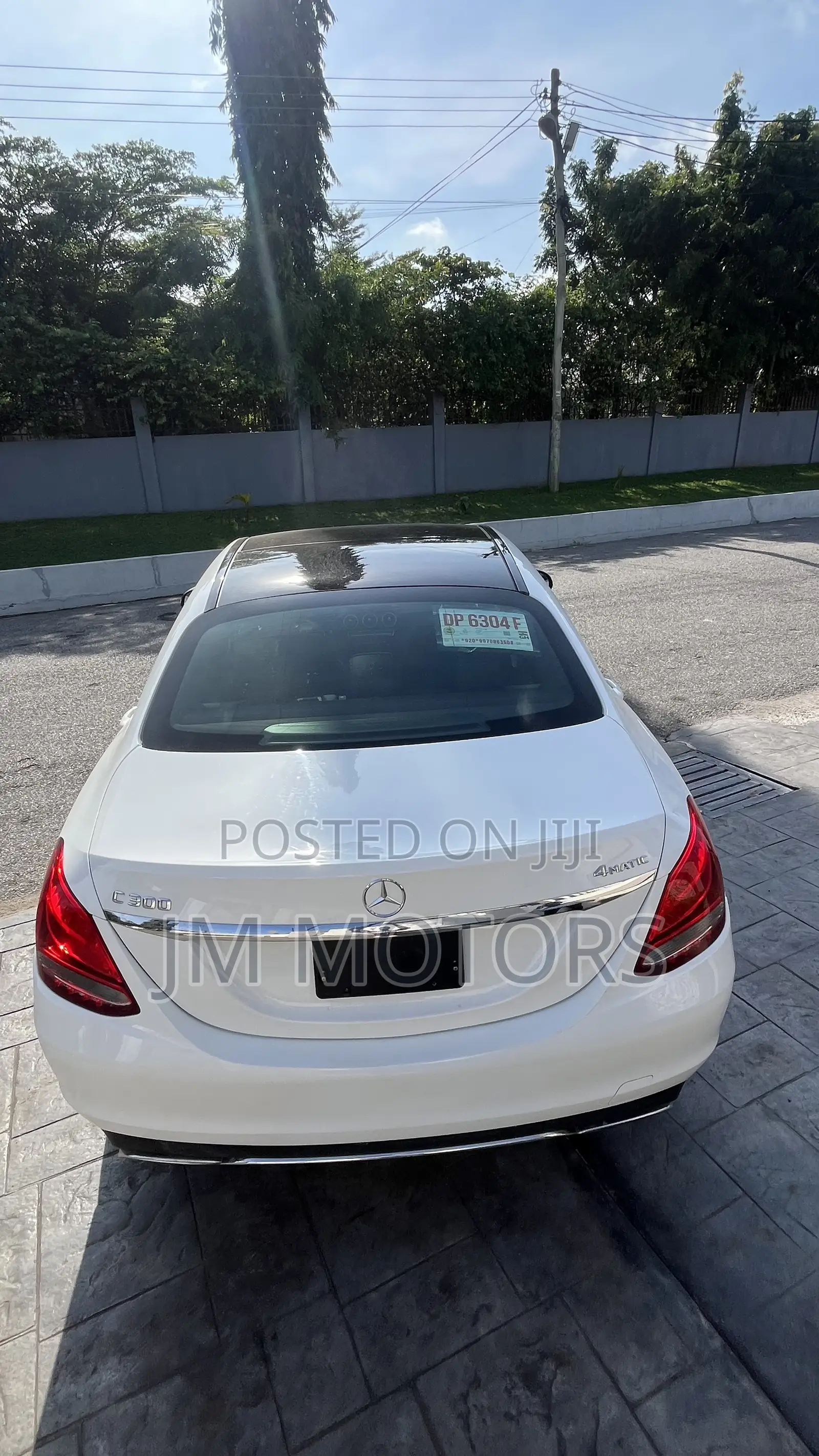 Mercedes-Benz C300 Luxury 4dr AWD 4Matic Sedan (2.0L 4cyl 7A) 2015