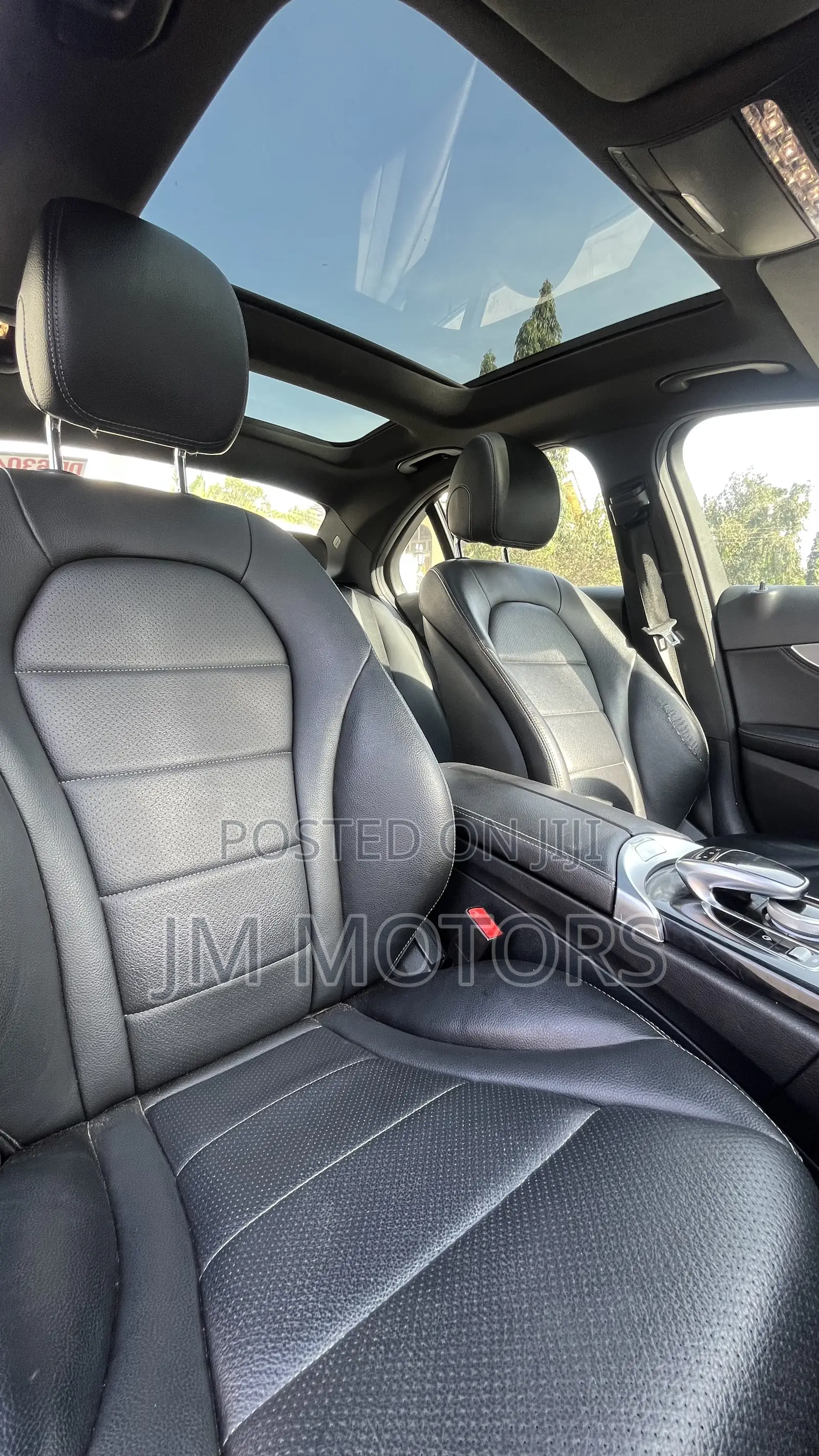 Mercedes-Benz C300 Luxury 4dr AWD 4Matic Sedan (2.0L 4cyl 7A) 2015