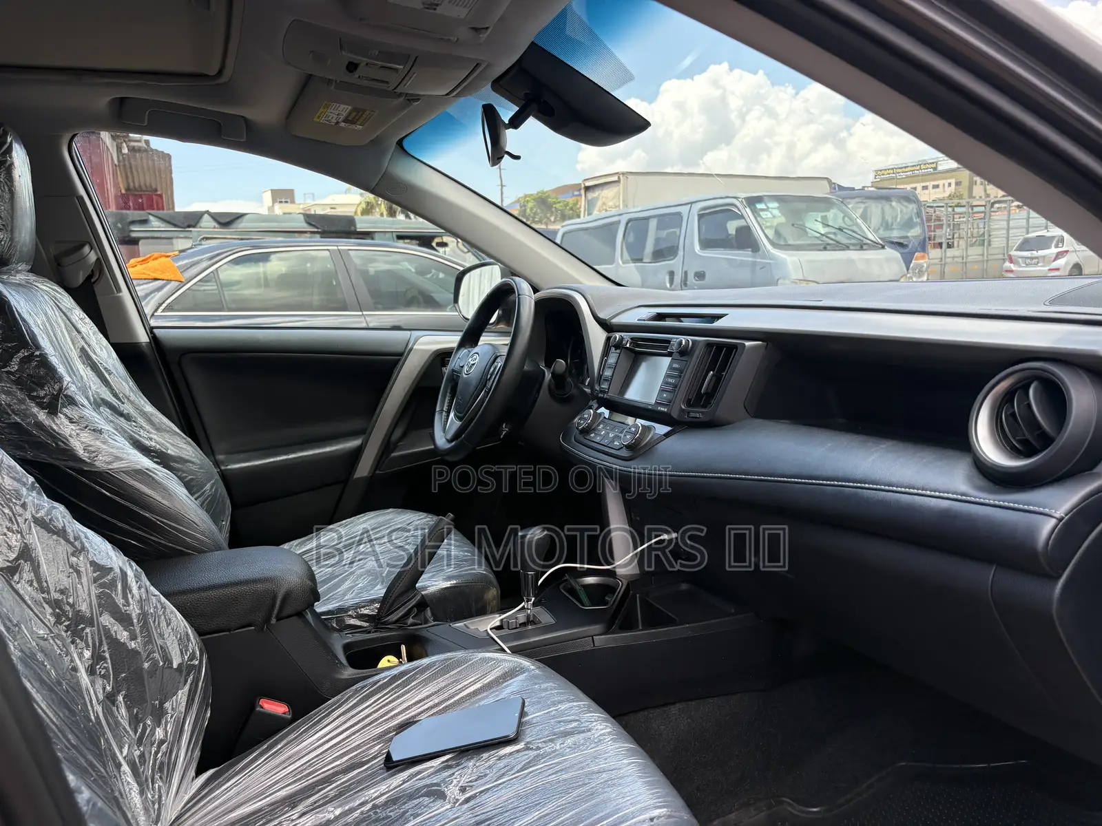 Toyota RAV4 Limited 4dr SUV (2.5L 4cyl 6A) 2018 Gray