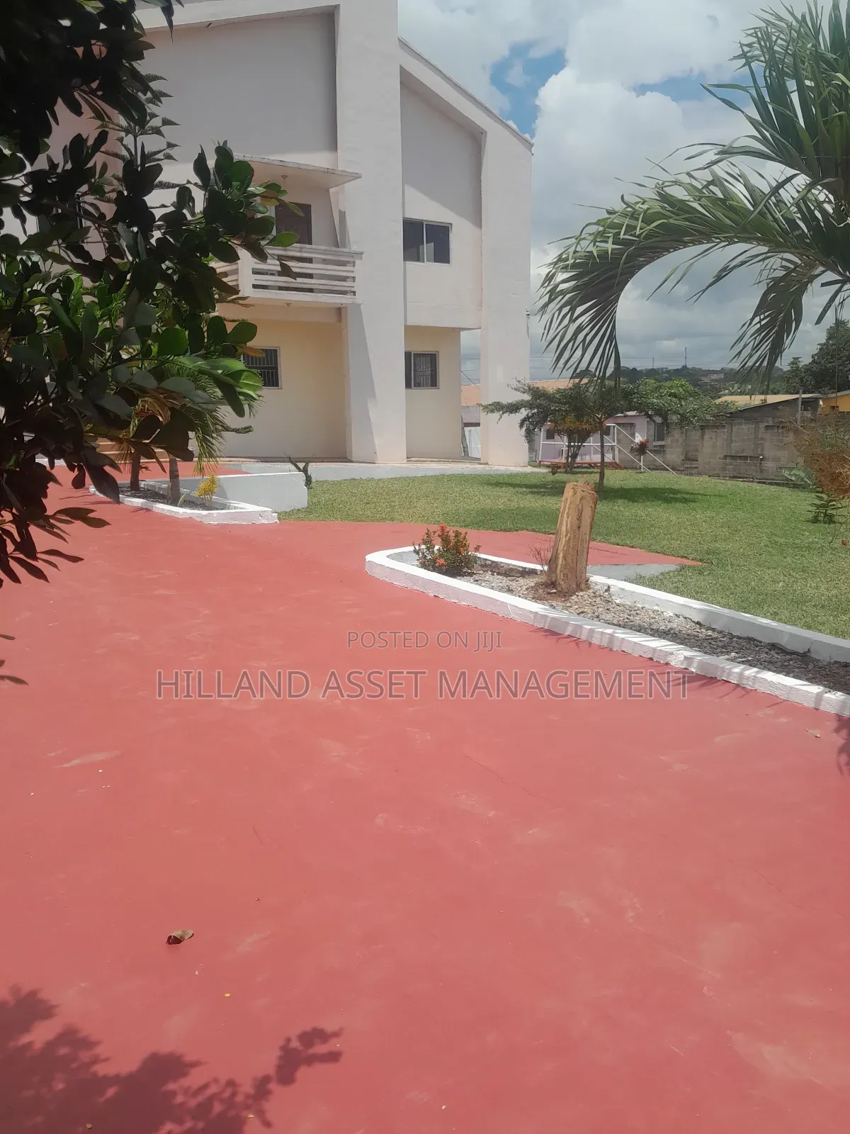 8bdrm House in Takoradi for sale