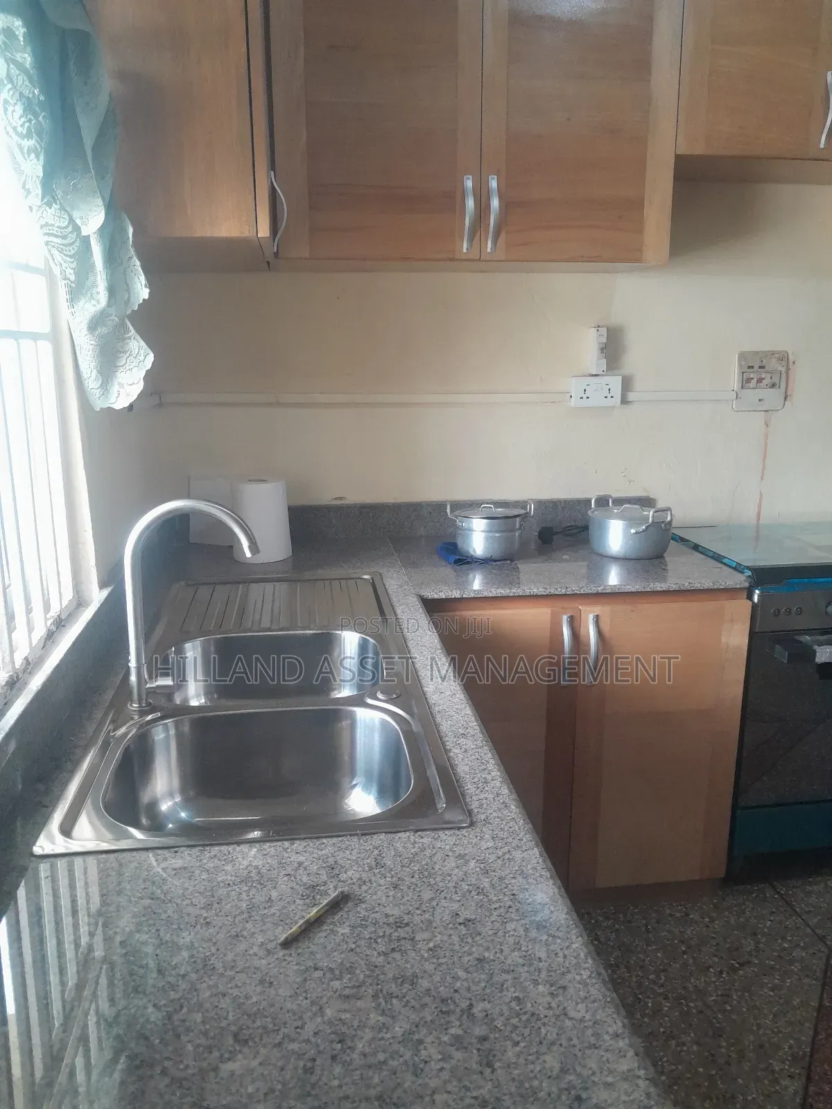 8bdrm House in Takoradi for sale