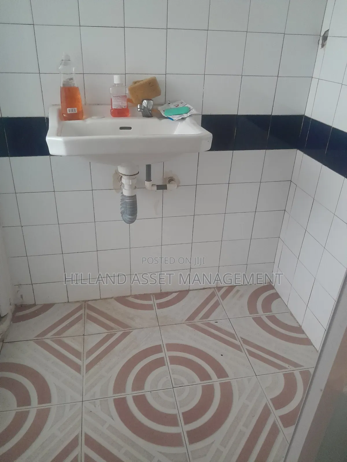 8bdrm House in Takoradi for sale