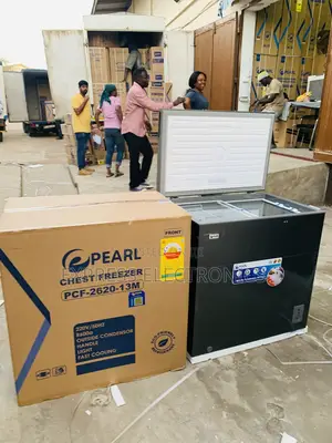 Quality Sleek Black PCF-2620-13m—199ltrs Pearl Chest Freezer For