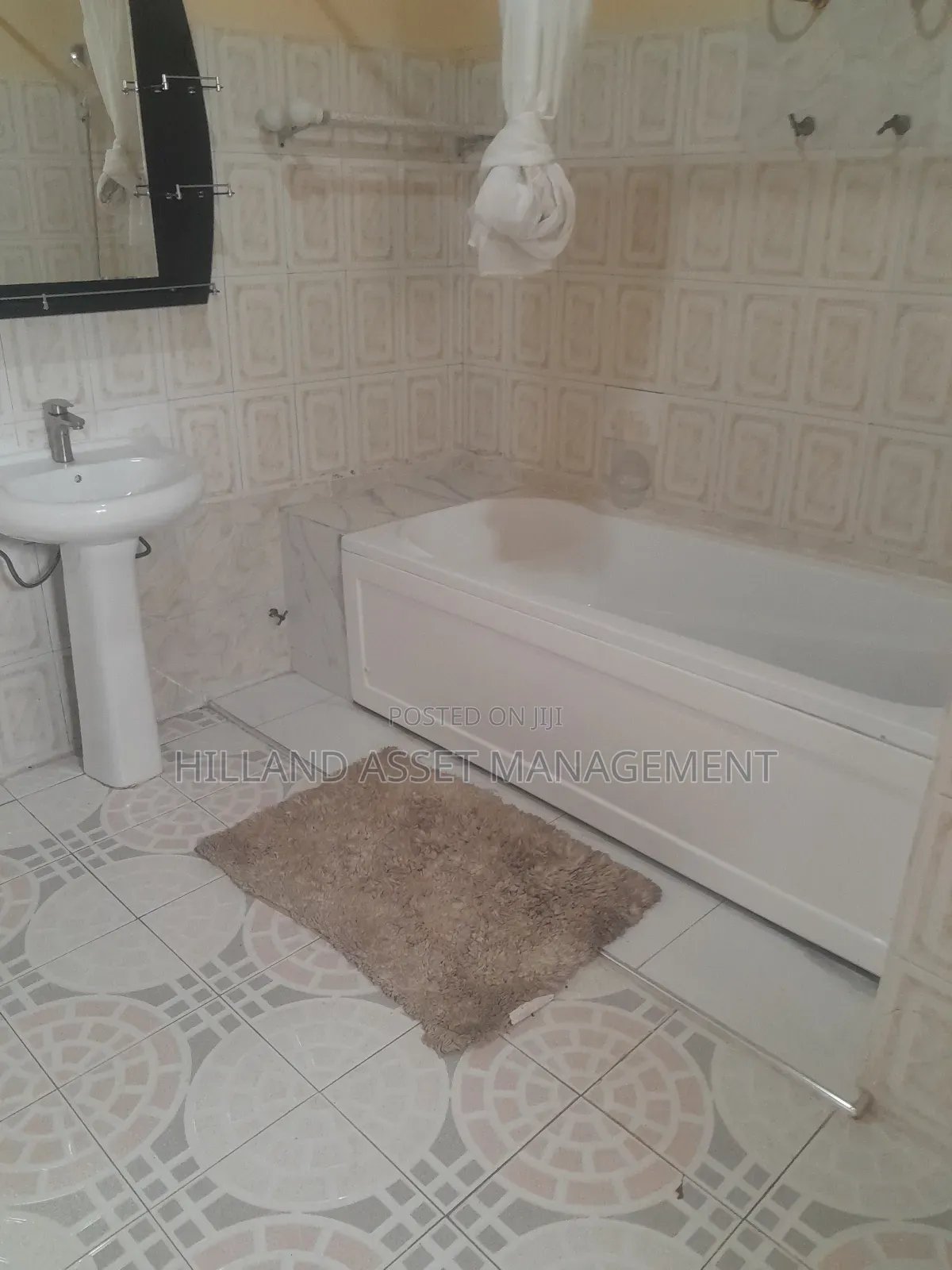 8bdrm House in Takoradi for sale