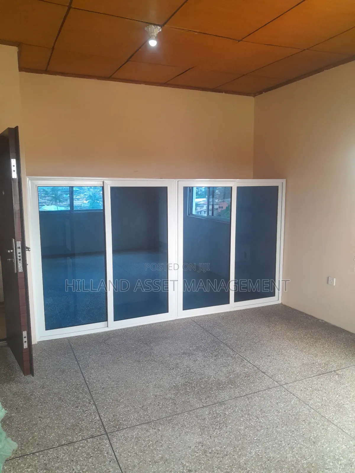 8bdrm House in Takoradi for sale
