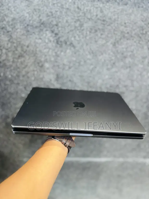 Apple MacBook Pro 2023 M3 Pro 14-Inch 18GB SSD 512GB in