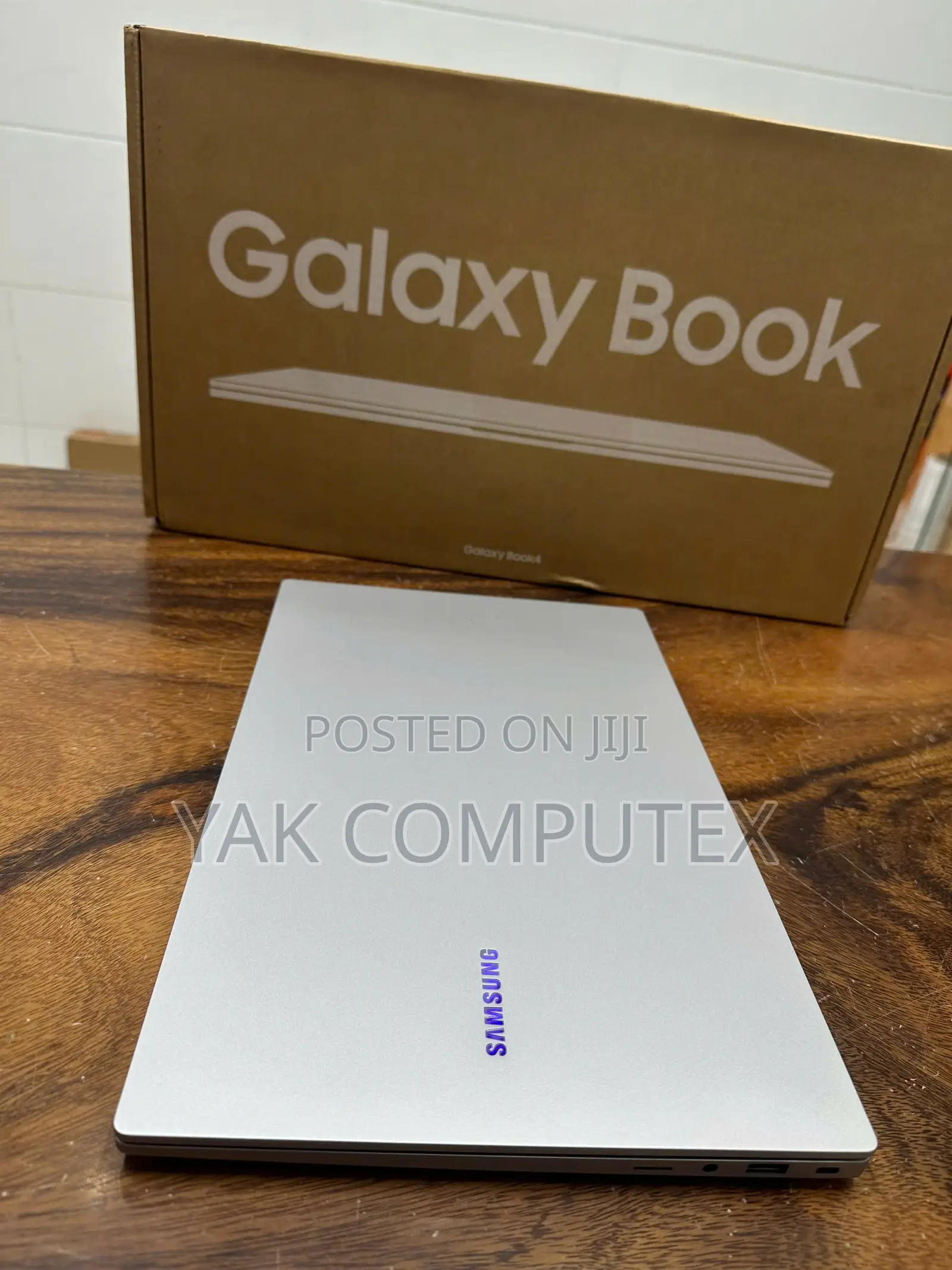 New Laptop Samsung Galaxy Book4 16GB Intel Core Ultra 7 SSD 512GB