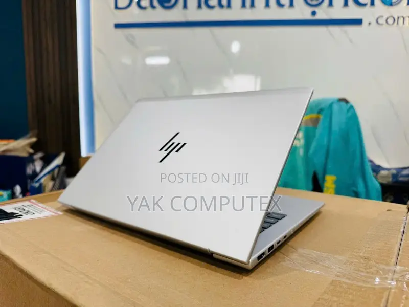 New Laptop HP 16GB AMD Ryzen 5 SSD 1T