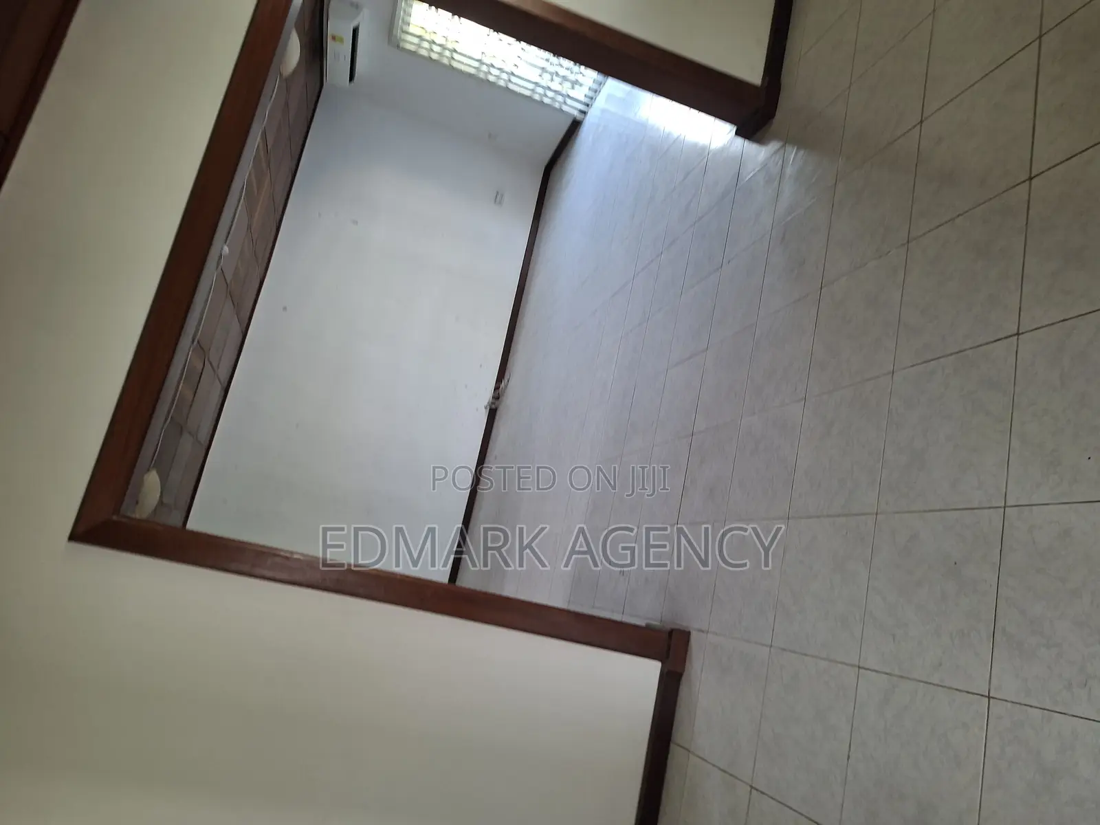 4bdrm House in West Land, Police Station for sale