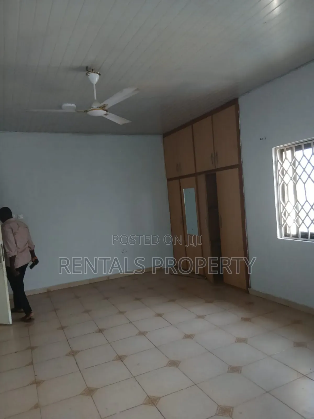 3bdrm Apartment in Ashaley Botwe for rent