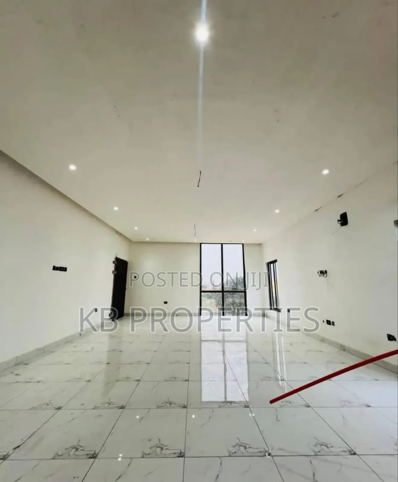 5bdrm Duplex in Kb Properties, Adjiriganor for sale