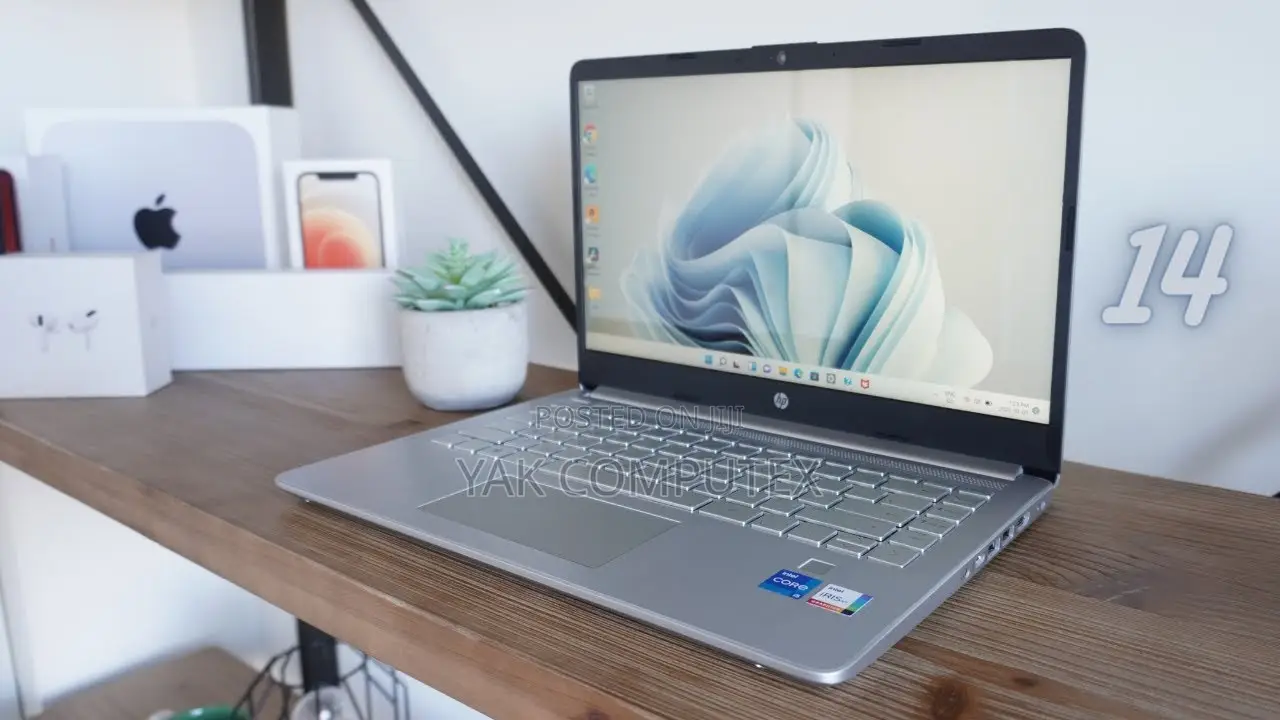 New Laptop HP 8GB Intel Core i3 SSD 256GB