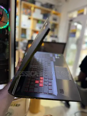 Laptop HP 15 16GB HDD+SSD 1T