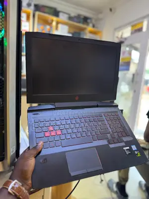 Laptop HP 15 16GB HDD+SSD 1T