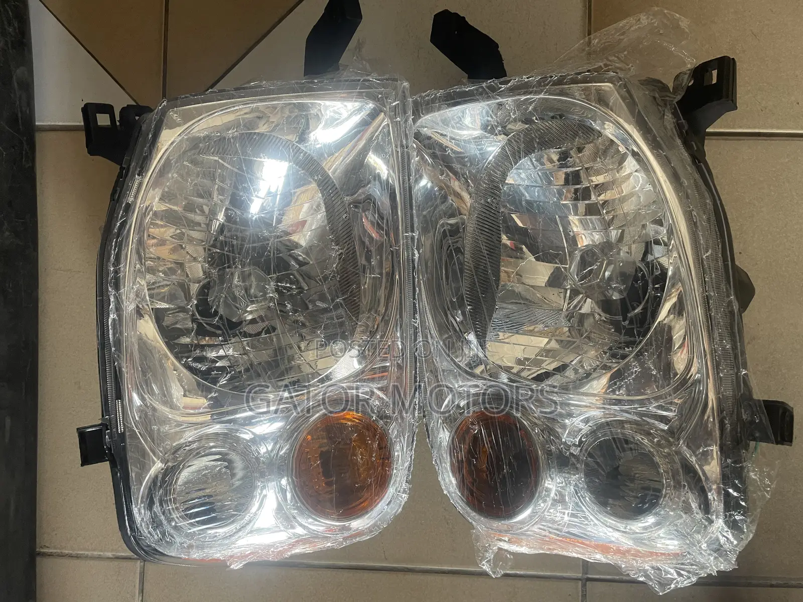 Nissan Hardbody Np300 Headlight (Pair)