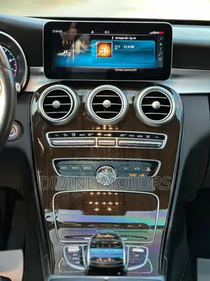 Mercedes-Benz C300 2020 White