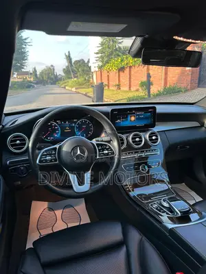 Mercedes-Benz C300 2020 White