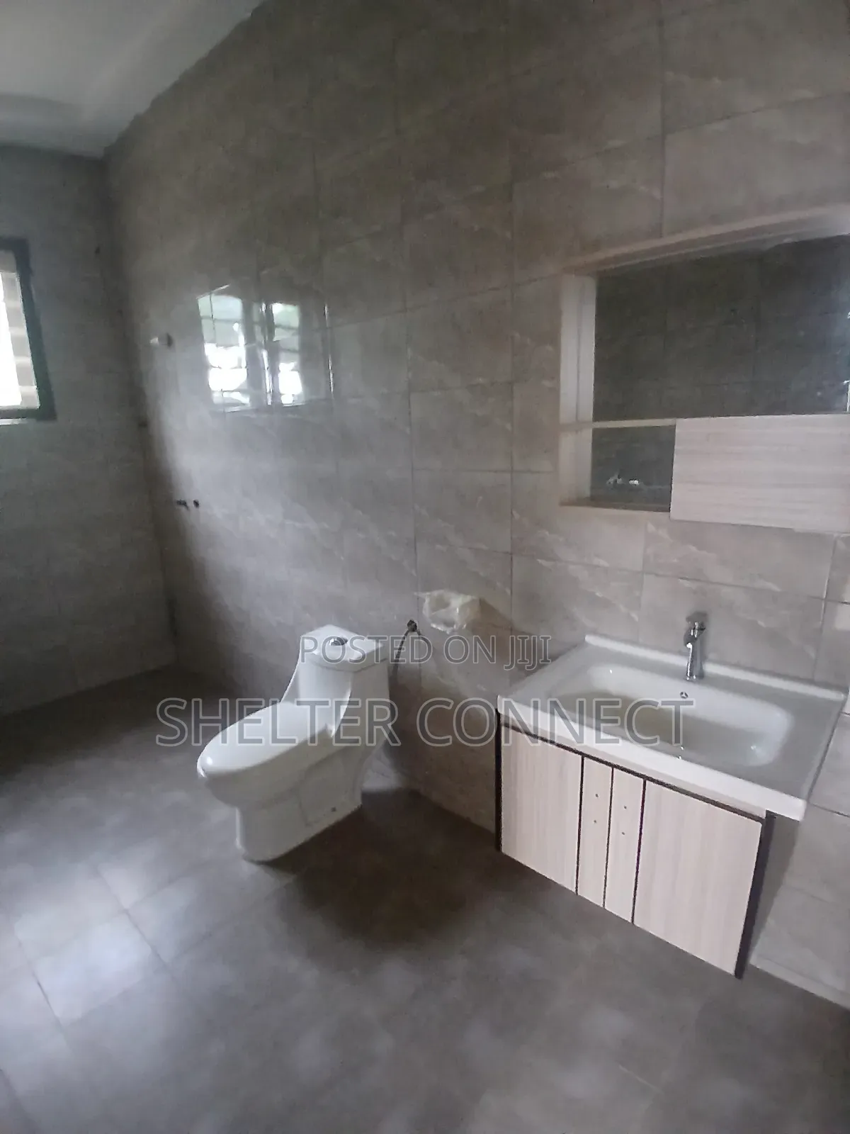 3bdrm Block of Flats in Teiman, Oyarifa for rent