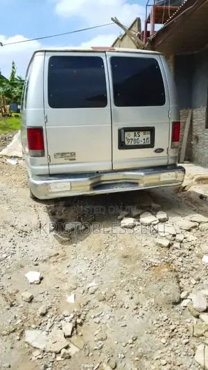 Ford E350 2010 White