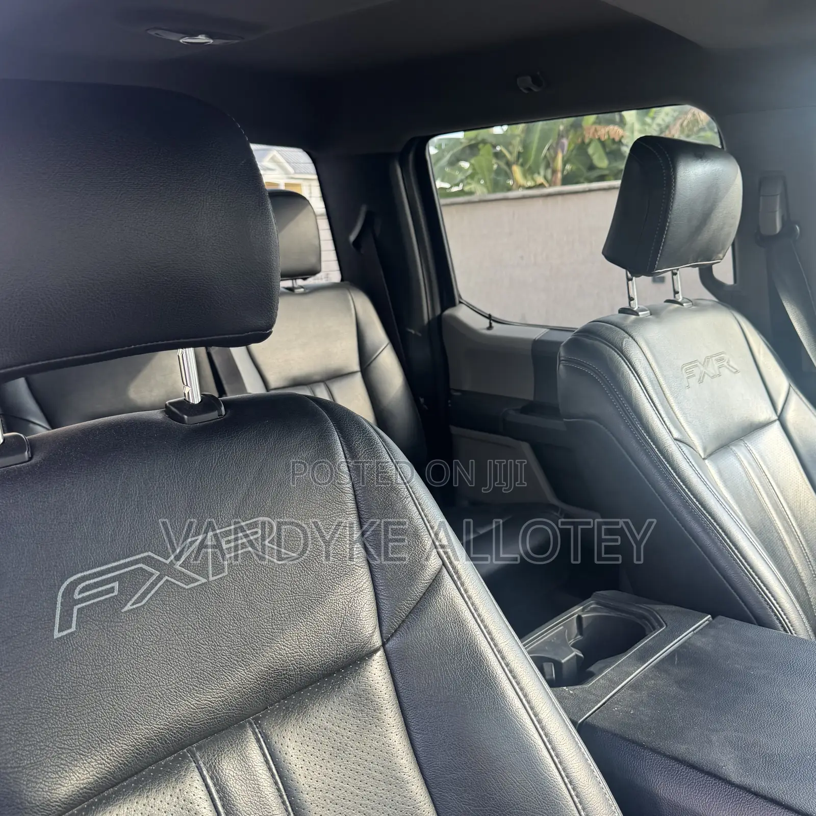 Ford F-150 XL 4x2 SuperCrew Cab Styleside 5.5 ft. box 145 in. WB 2019