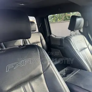Ford F-150 XL 4x2 SuperCrew Cab Styleside 5.5 ft. box 145 in. WB 2019