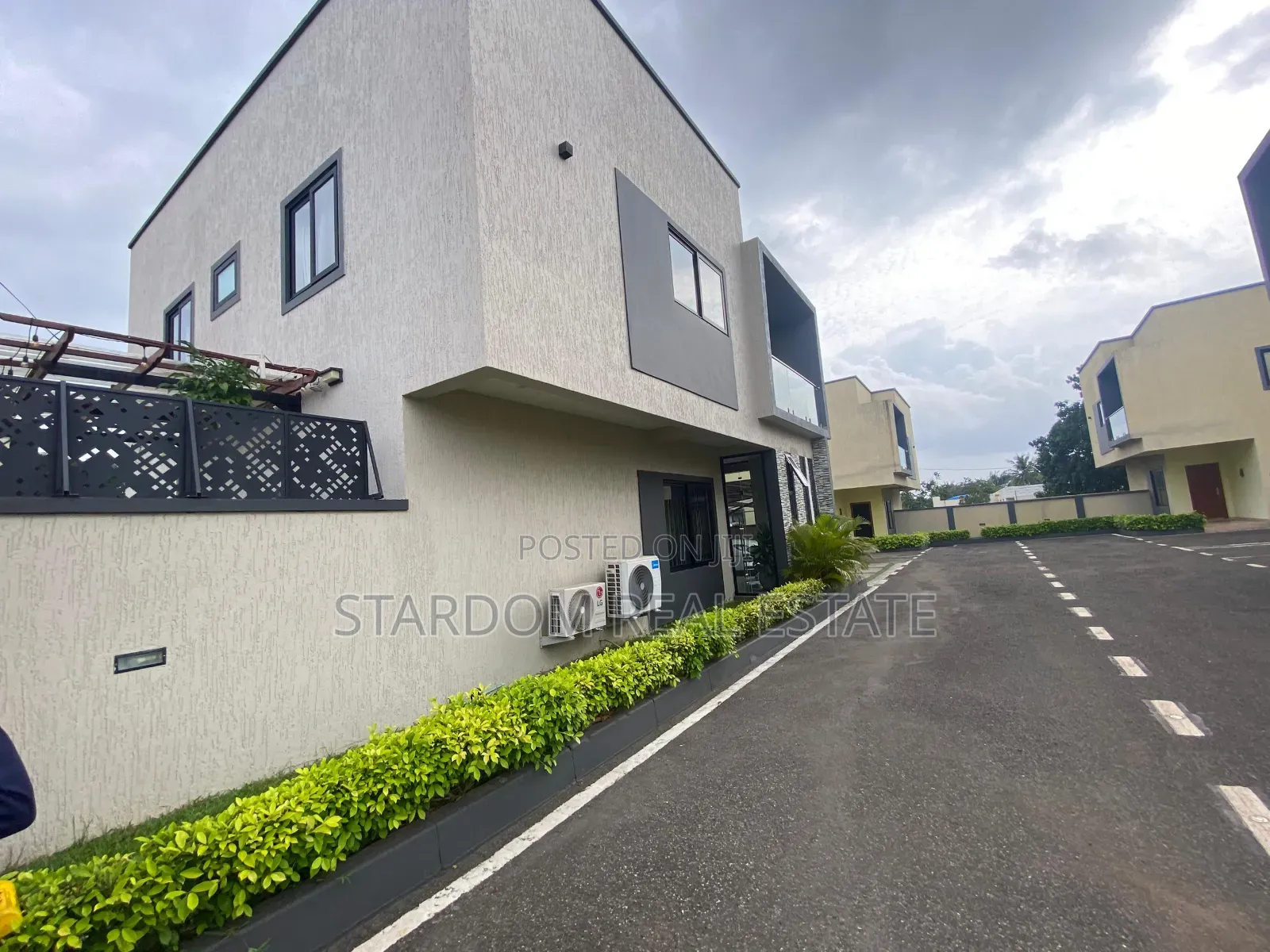 3bdrm Townhouse / Terrace in Agbogba for rent